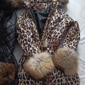 Leopard Print Ski Suit "Helly" with Racoon Fur - Image 3