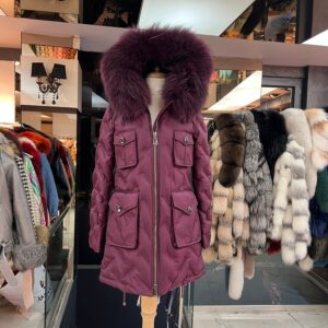 Basic Jacket with only Racoon or Fox Fur on the hood - Image 9