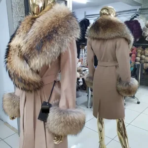 Soft Cashmere Exclusive Coat with Racoon Fur - Image 6