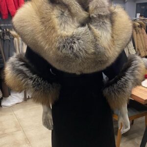 Luxurious Soft Cashmere with XXL Golden Fox fur - Image 6