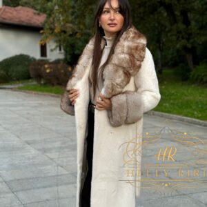 Alcantara Luxurious Coat with Shadow Fox Fur - Image 4