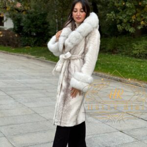 New Alcantara Luxurious Coat with Fox Fur - Image 4