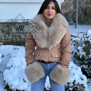 Extra Pronounced Waist in Helly Jacket with Natural Fox Fur - Image 4