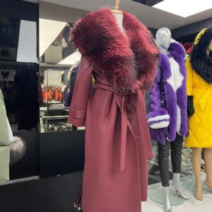 Soft Cashmere Exclusive Coat with XXL Racoon Fur - Image 5